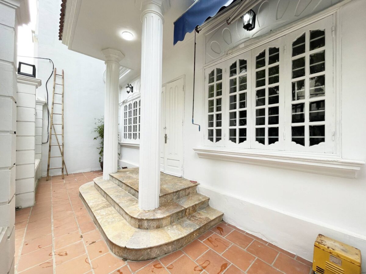 Well-renovated 5BRs unfurnished house in To Ngoc Van for rent (3)