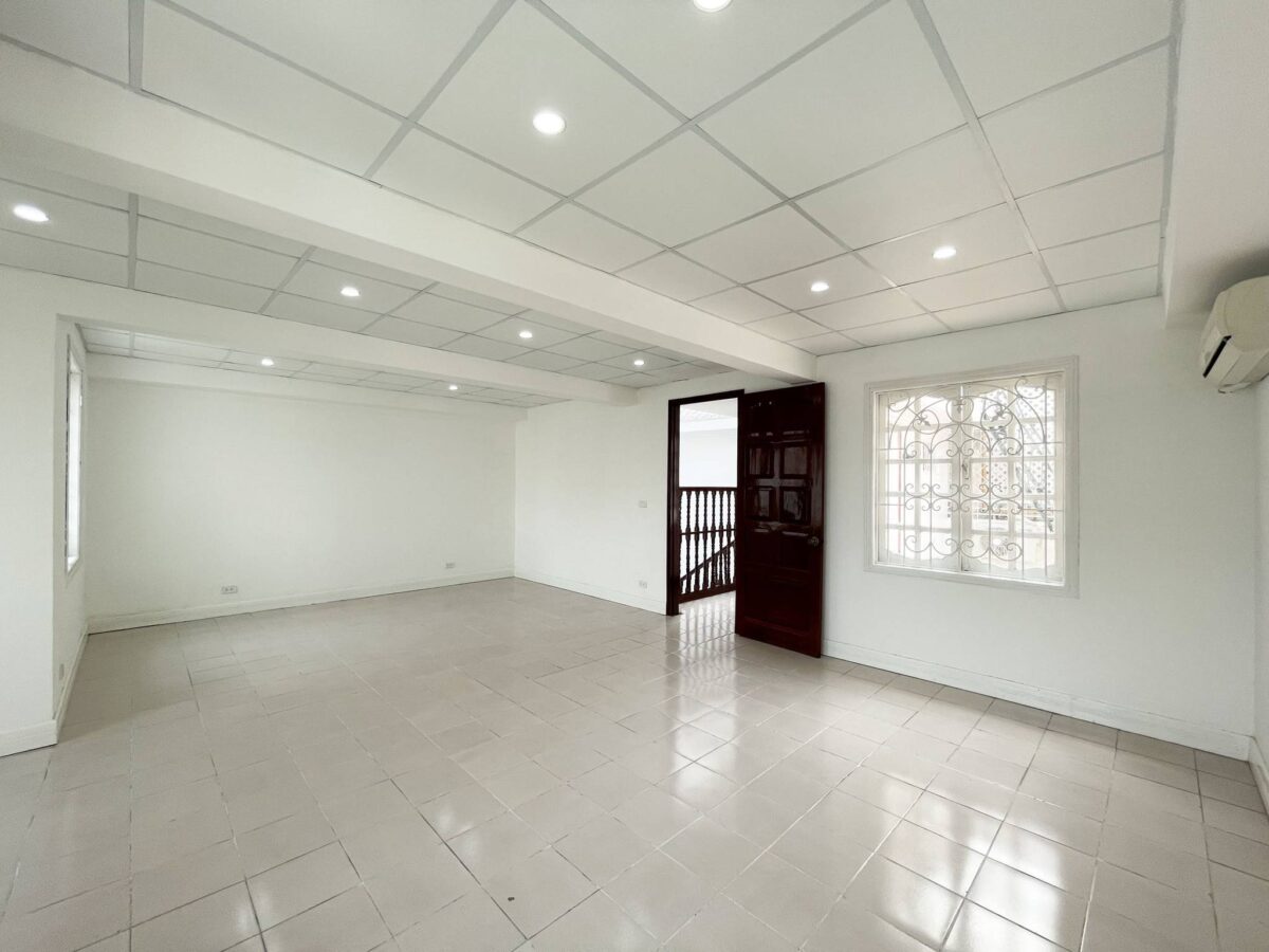 Well-renovated 5BRs unfurnished house in To Ngoc Van for rent (33)