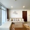 Big 2-bedroom apartment in Watermark with a beautiful lake view for rent (4)