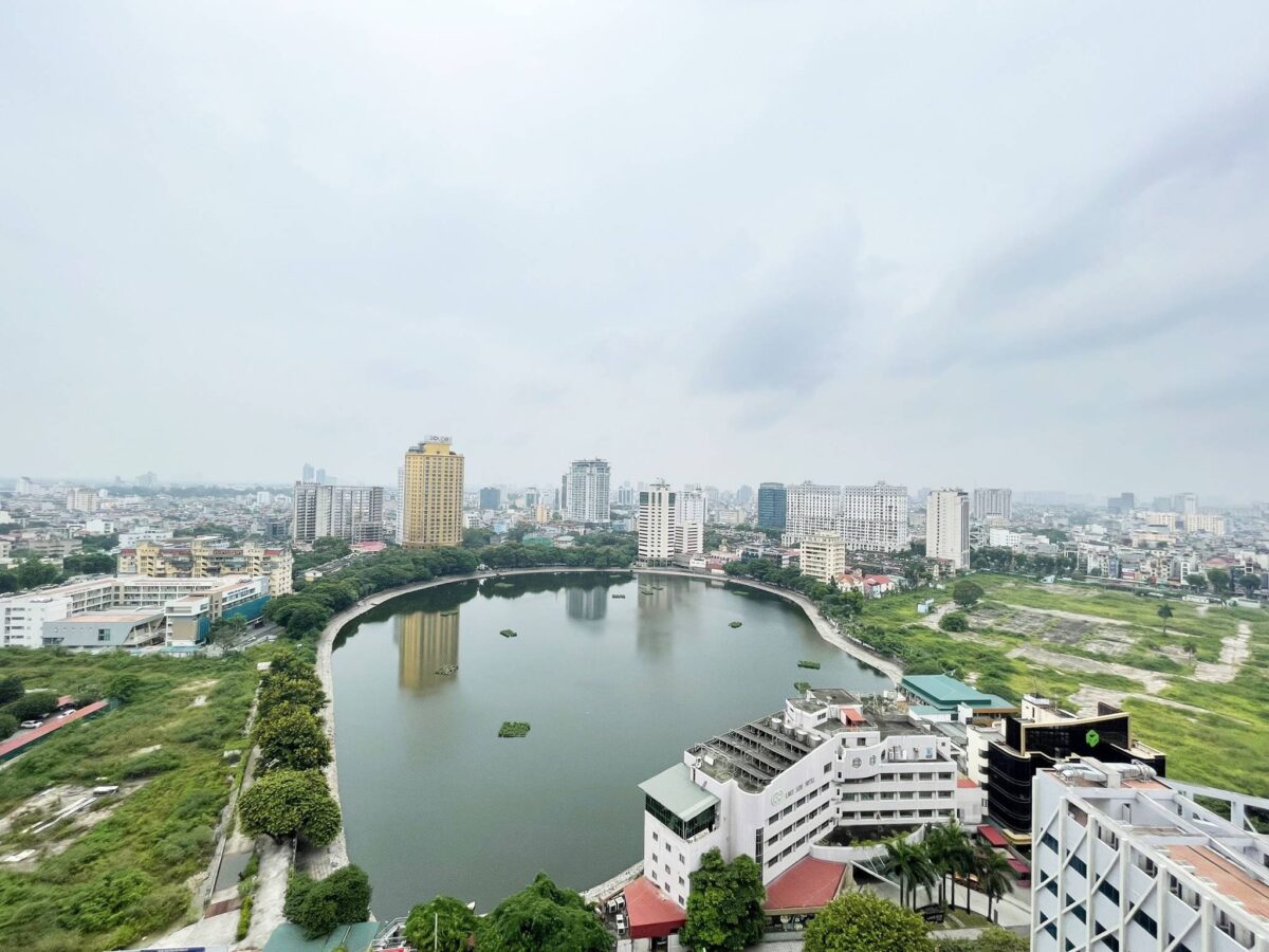 Incredibly beautiful lake-view 3BRs apartment in Platinum Residences for rent (28)