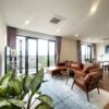 Open lake-view 2BRs120SQM apartment for rent on Tu Hoa Street (2)