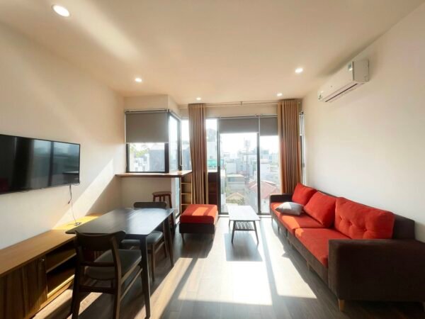 Big terrace-apartment for rent at No. 5 Tu Hoa, Westlake Hanoi (2)
