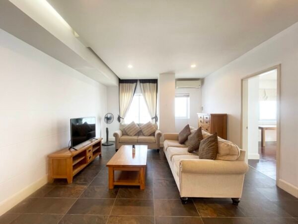 Spacious 4BRs lake-view apartment for rent in Golden Westlake (2)