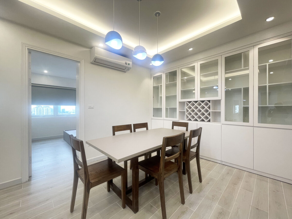 Awesome 3-bedroom apartment for rent at E1 Ciputra building (11)