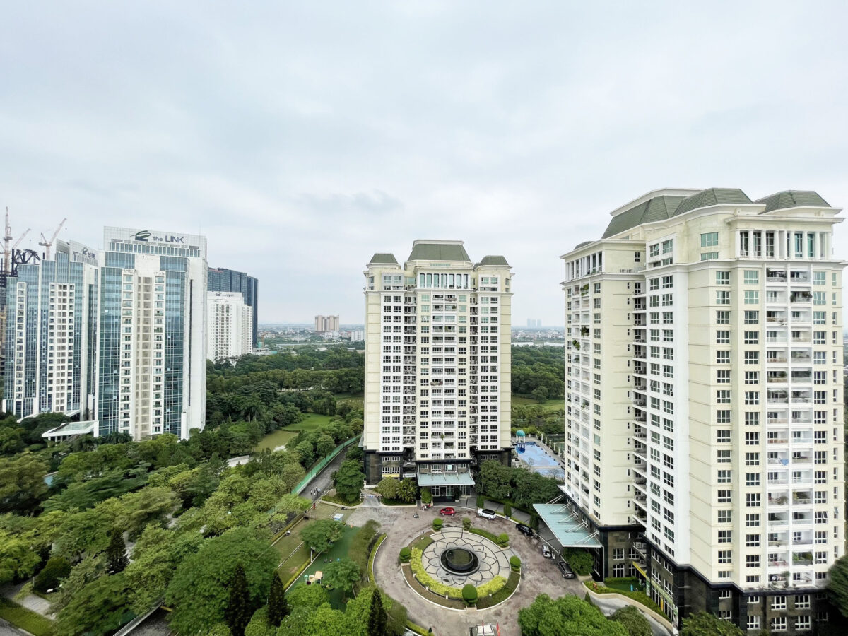 Awesome 3-bedroom apartment for rent at E1 Ciputra building (29)