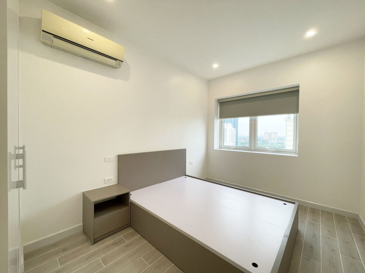 Awesome 3-bedroom apartment for rent at E1 Ciputra building (34)