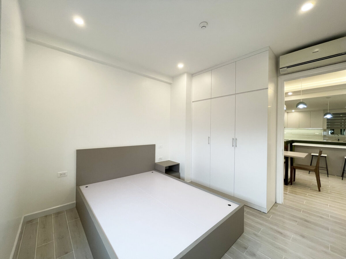 Awesome 3-bedroom apartment for rent at E1 Ciputra building (36)