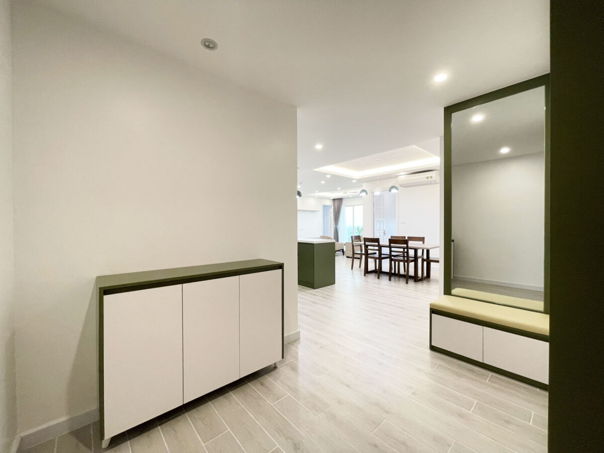 Awesome 3-bedroom apartment for rent at E1 Ciputra building (44)