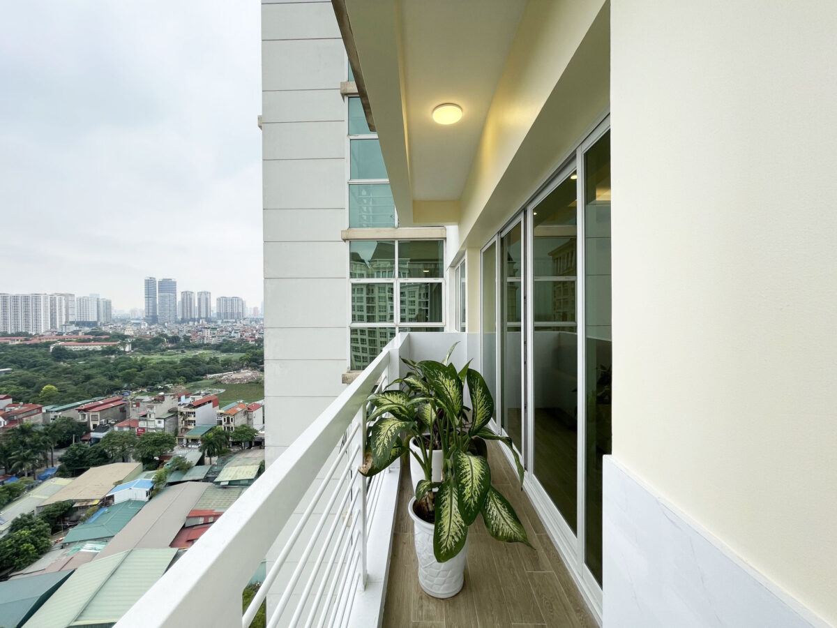 Awesome 3-bedroom apartment for rent at E1 Ciputra building (46)