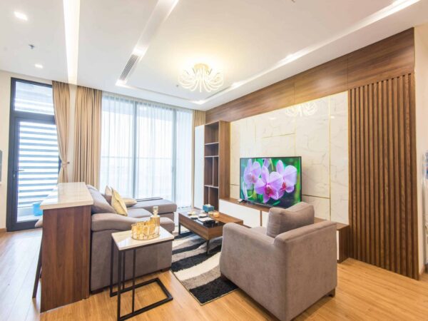Opulent 4 bedrooms in Vinhomes Metropolis for rent (2)