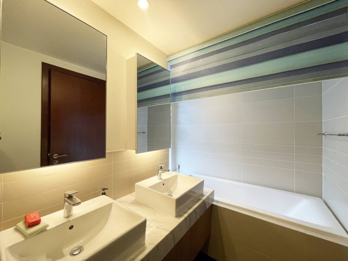 Rustic 2 bedrooms in Watermark Tay Ho for rent (11)