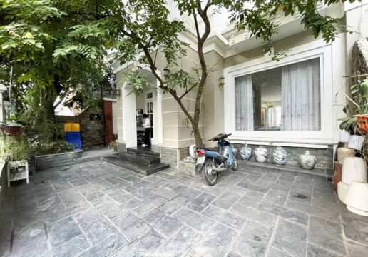 Cheap 4-bedroom pool villa Ciputra for rent (1)