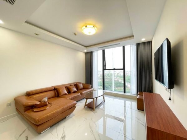 Comfortable 3-bedroom apartment in Sunshine City for rent (1)