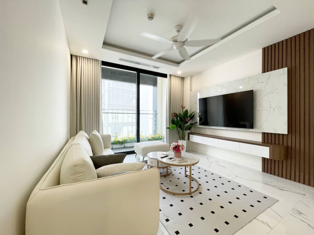 Elegant 3-bedroom apartment in S3 Sunshine City for rent (4)