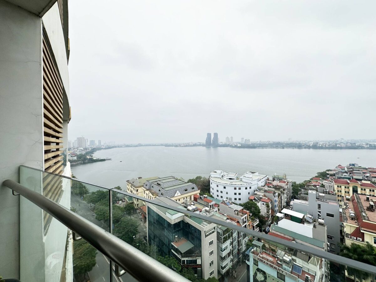 Fantastic lake-view 3 bedrooms in Watermark for rent (28)