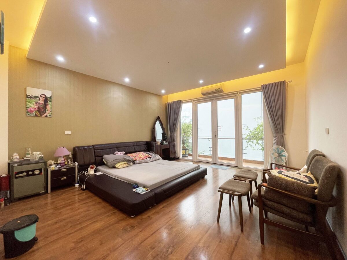 Gorgeous 5-storey garden house in Xuan La for rent (32)