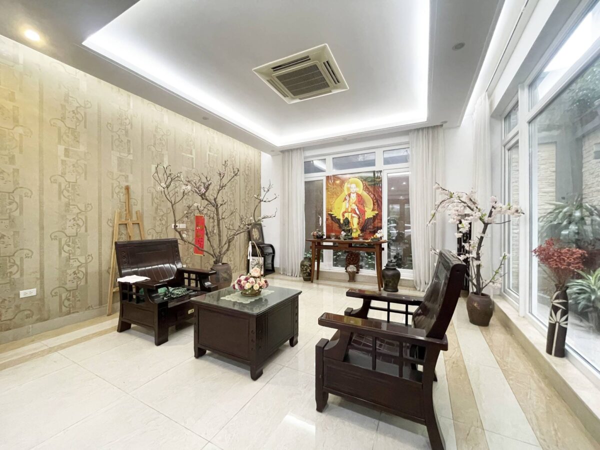 Gorgeous 5-storey garden house in Xuan La for rent (4)