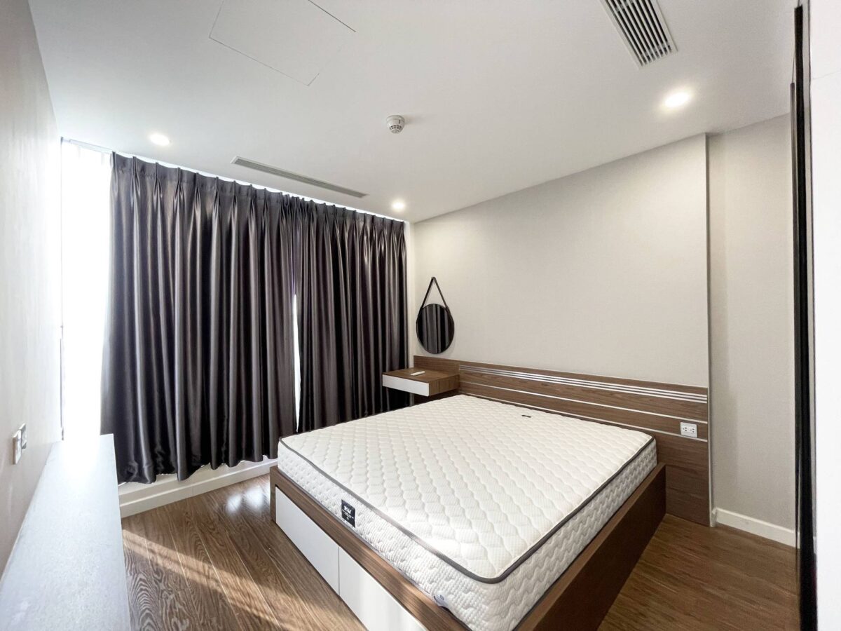 Nicely-decorated 2BRs+1 apartment for rent in S3 Sunshine City (12)