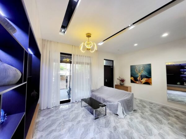 Awesome 4-bedroom villa at Starlake Hanoi for rent (1)