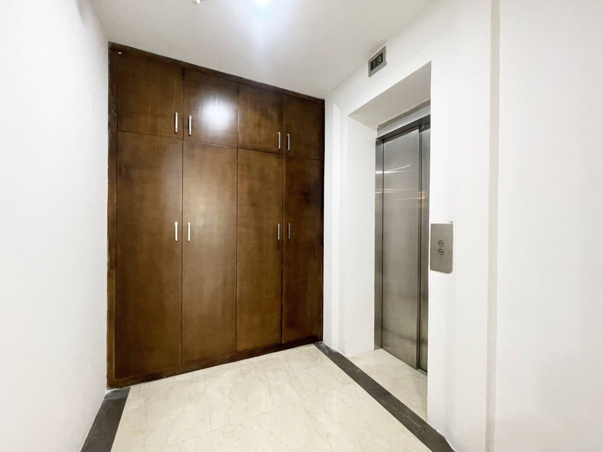 Cheap apartment in Ciputra for rent - P2 building (32)