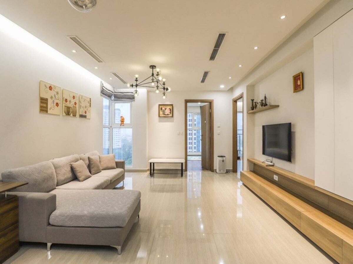 Splendid 3-bedroom apartment at L3 Ciputra for rent (1)