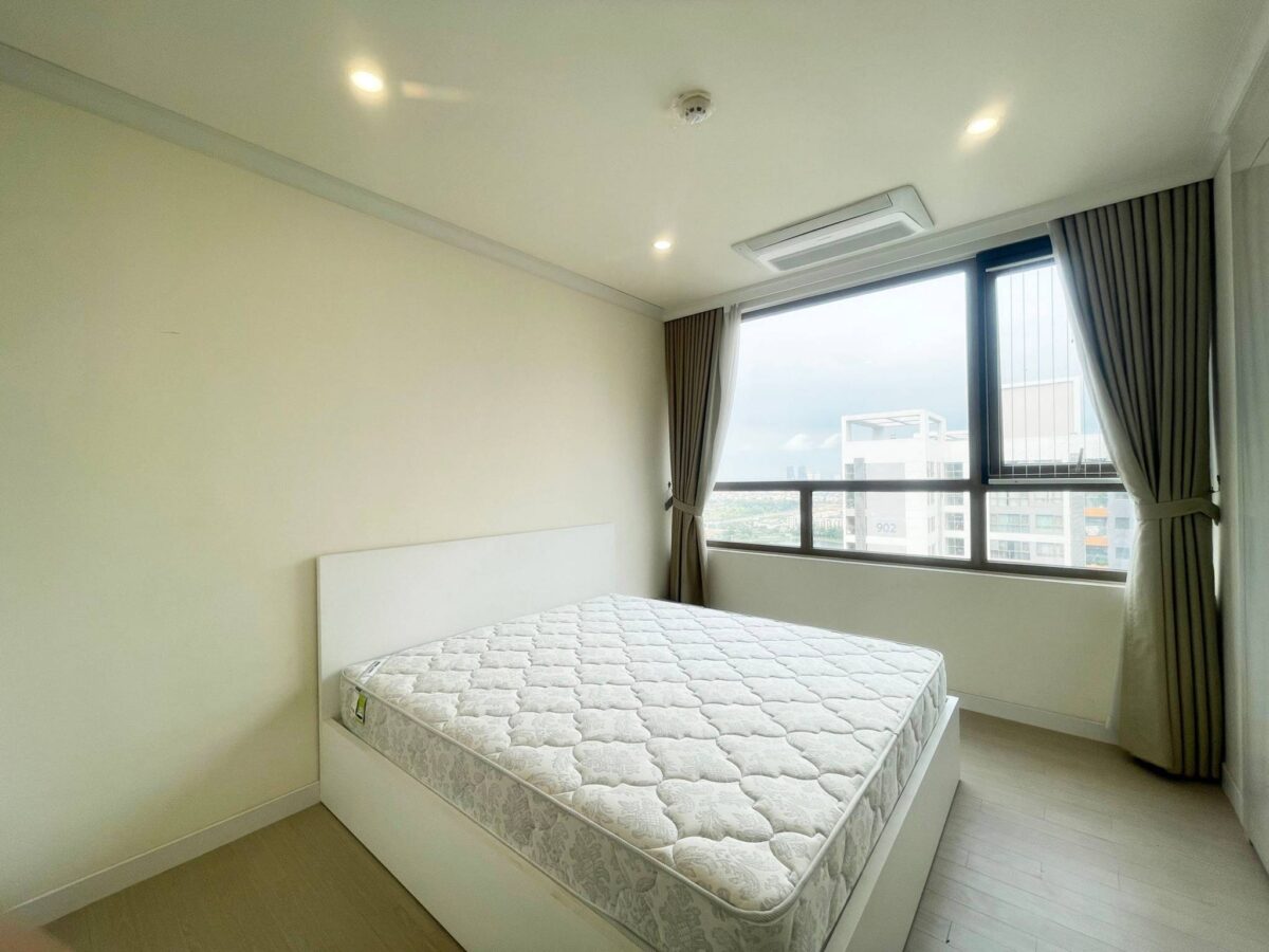 3 bedrooms Starlake Luxurious apartment for rent in Hanoi (13)