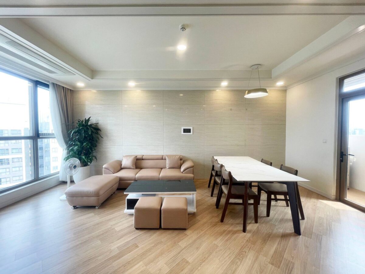 3 bedrooms Starlake Luxurious apartment for rent in Hanoi (3)