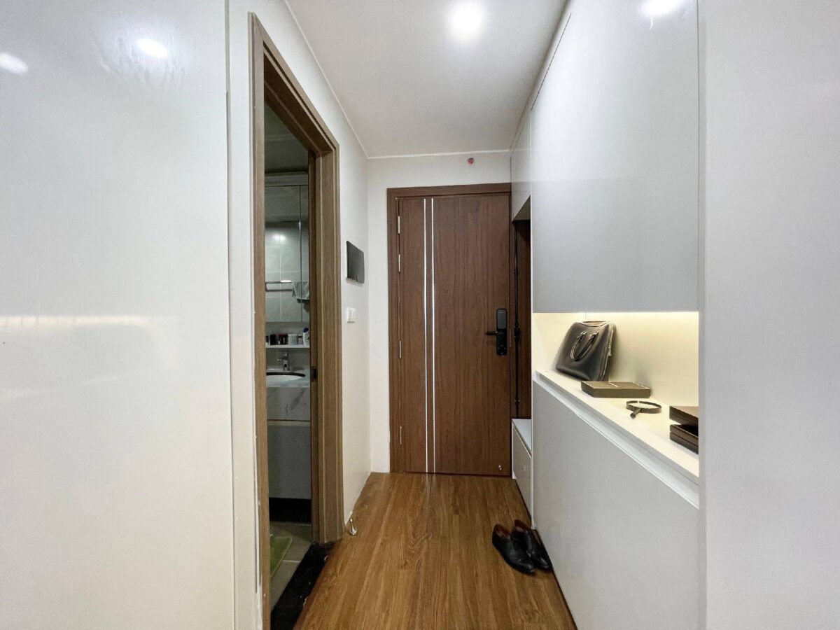 Beautifully renovated 2-bedroom transfer apartment at Udic Westlake (11)