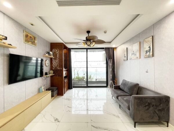 Cheap 2-bedroom apartment in Sunshine City for rent (1)