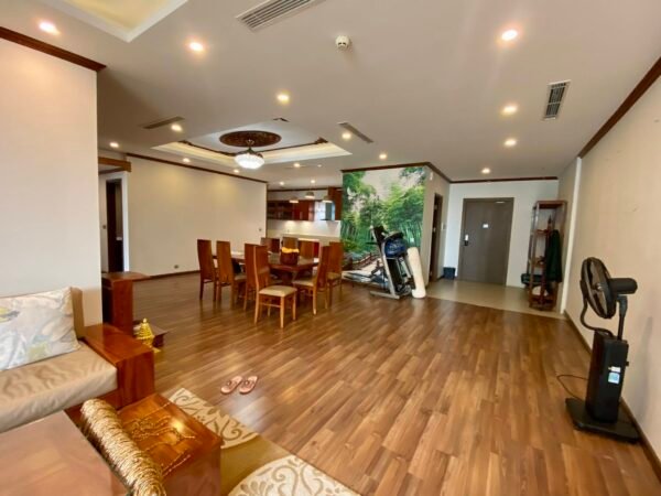 Cheap 4 bedrooms in Ngoai Giao Doan for rent at only 1100 USD (2)
