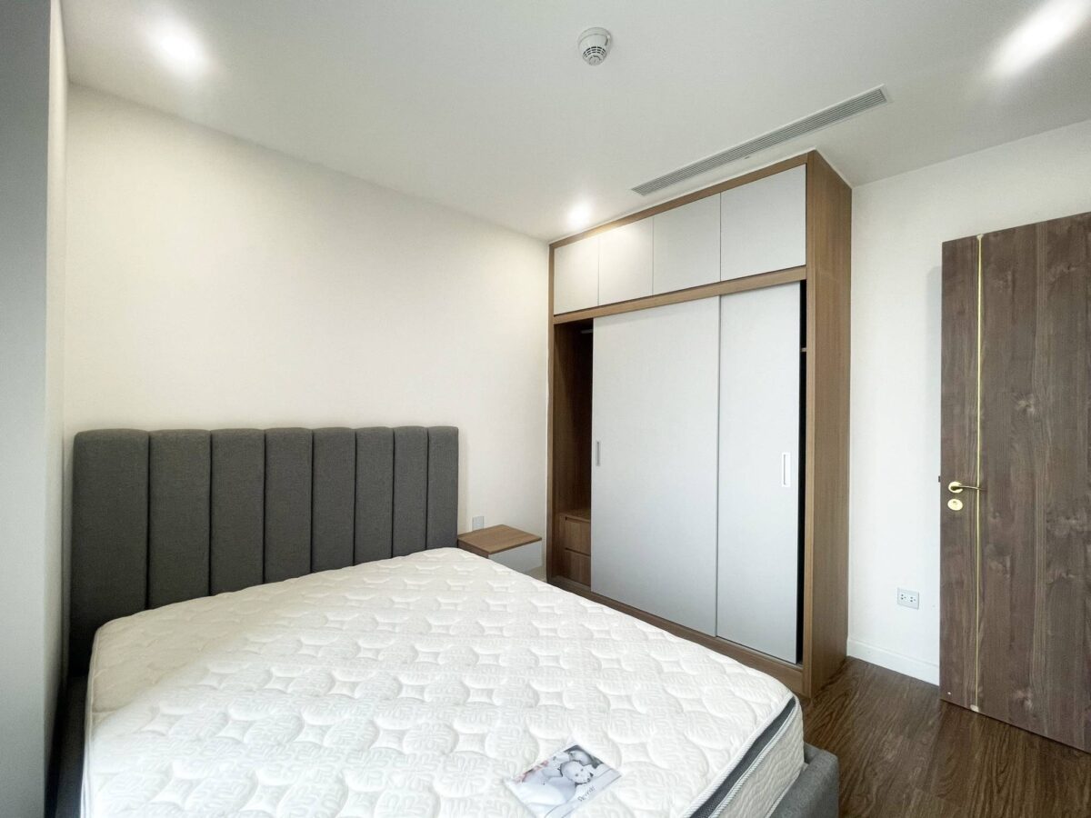 Elegant 2-bedroom apartment at S3 Sunshine City for rent (10)