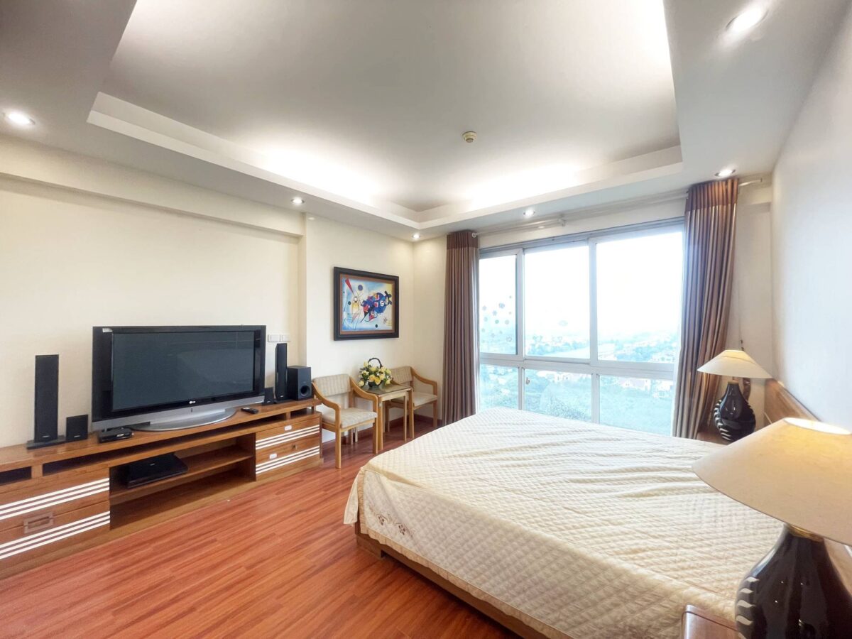 Lovely 3-bedroom apartment at P1 Ciputra for rent (15)