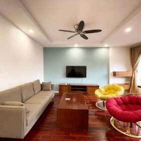 2 bedrooms To Ngoc Van Colorful apartment for rent (1)