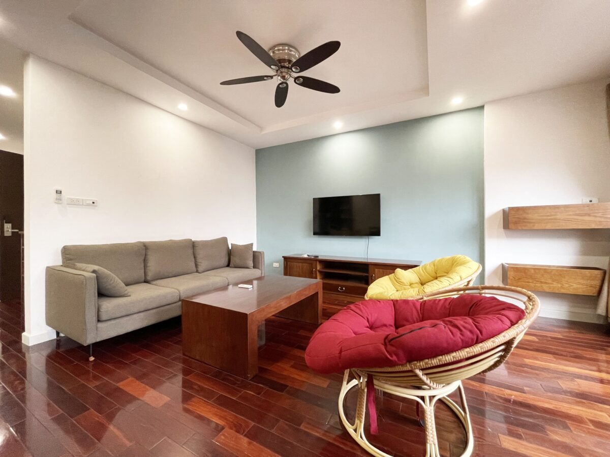 2 bedrooms To Ngoc Van Colorful apartment for rent (3)