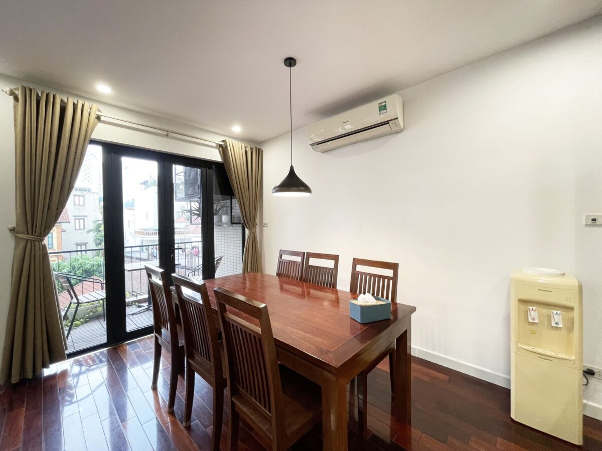 2 bedrooms To Ngoc Van Colorful apartment for rent (8)