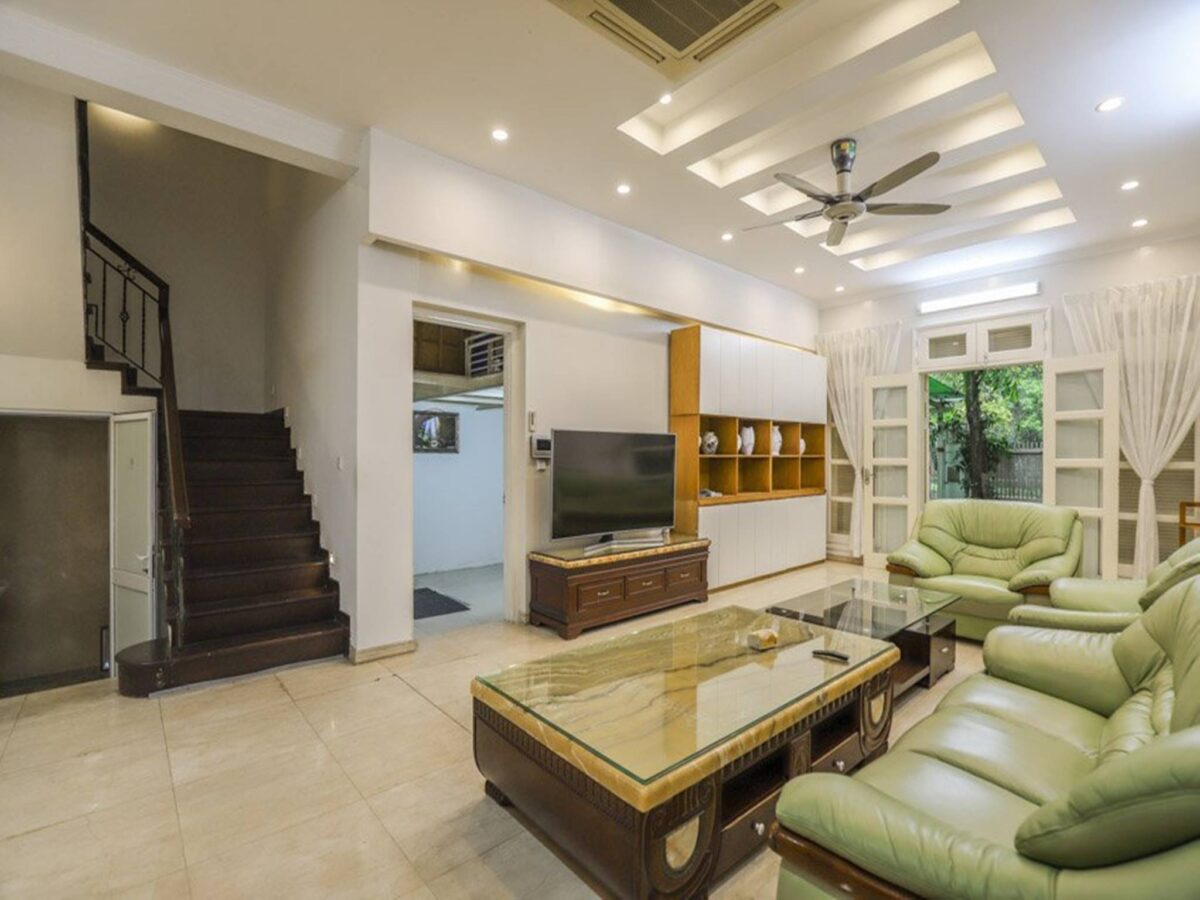 Large 4-bedroom house at Ciputra for rent (7)