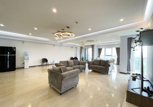 So big 4 bedrooms L2 Ciputra for rent (1)