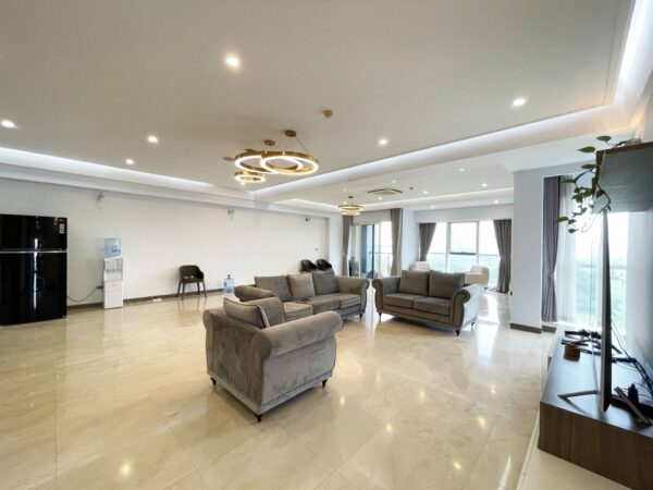 So big 4 bedrooms L2 Ciputra for rent (1)