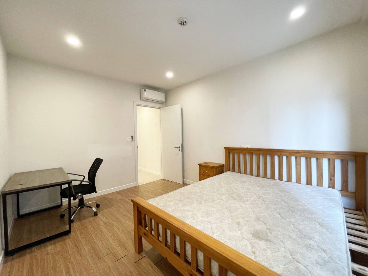 Excellent 3-bedroom transferred apartment at Kosmo Tay Ho (17)