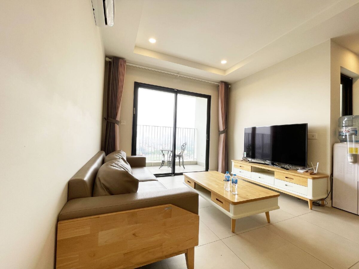 Excellent 3-bedroom transferred apartment at Kosmo Tay Ho (3)