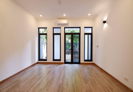 Nice unfurnished 4-bedroom villa in Ciputra for rent (1)