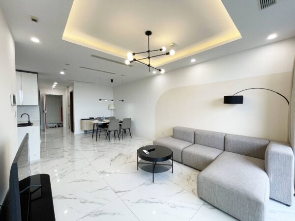 Elegant 2-bedroom apartment for rent in S5 Sunshine City (1)
