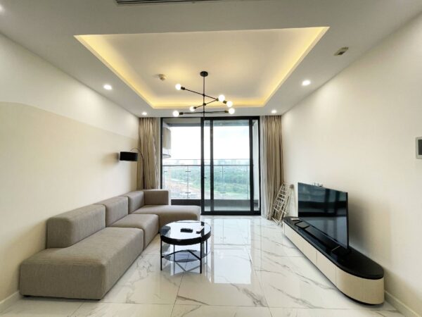 Elegant 2-bedroom apartment for rent in S5 Sunshine City (2)