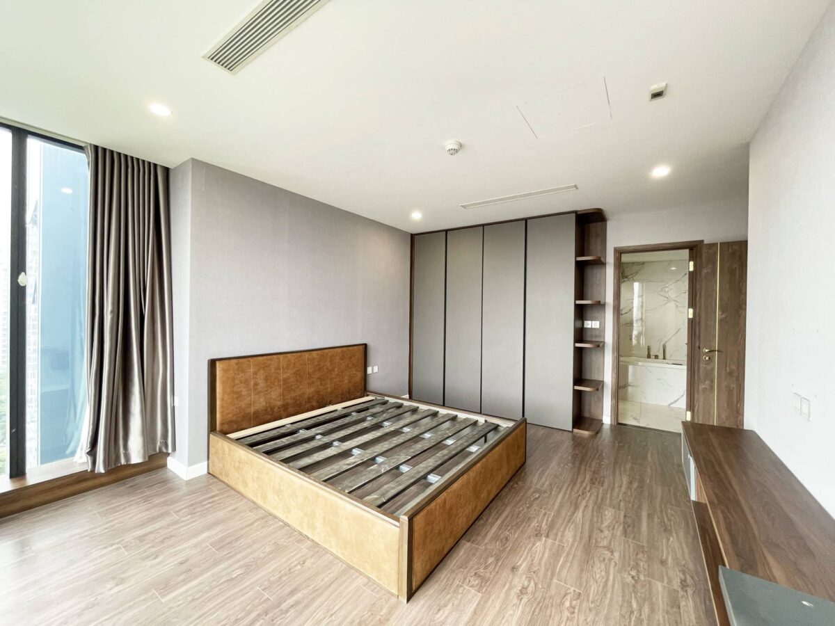 Big 3-bedroom apartment at S4 Sunshine City for rent (17)