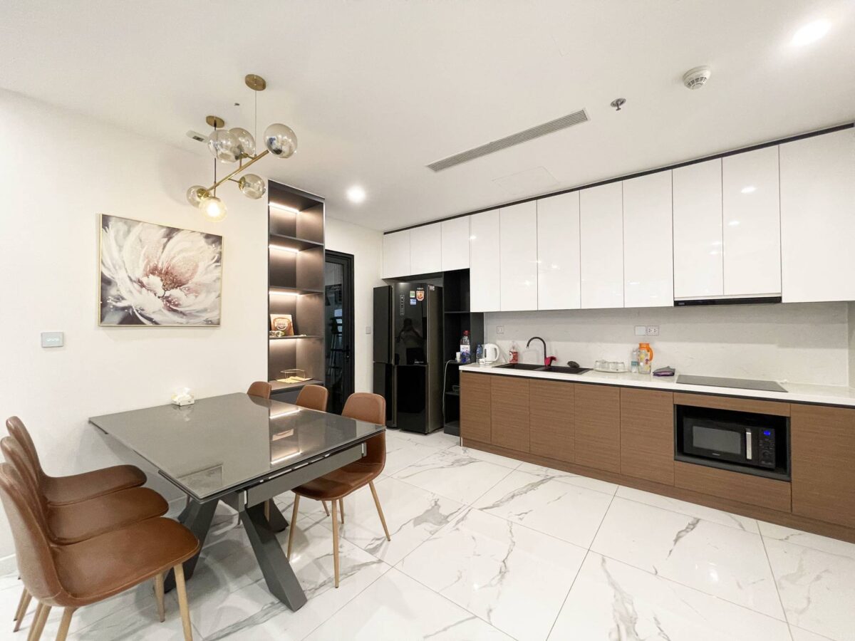 Brand-new 3-bedroom apartment at S2 building, Sunshine City for rent (4)