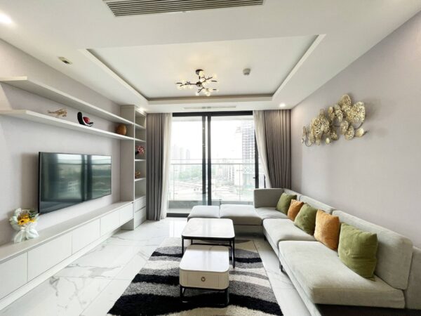High-up 3-bedroom apartment at S1 Sunshine City for rent (2)