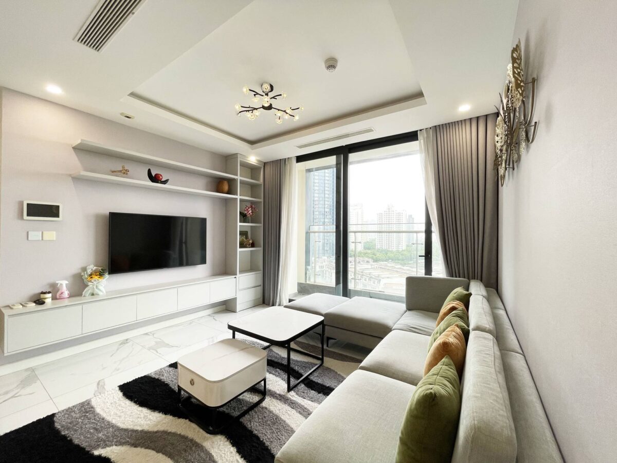 High-up 3-bedroom apartment at S1 Sunshine City for rent (3)