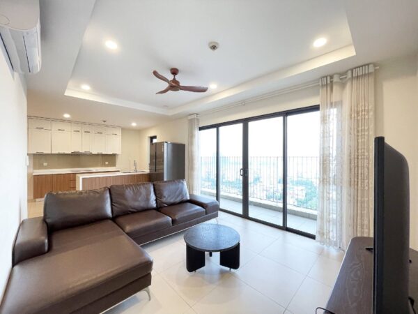 Kosmo Tay Ho 3-bedroom apartment with beautiful West Lake view (1)