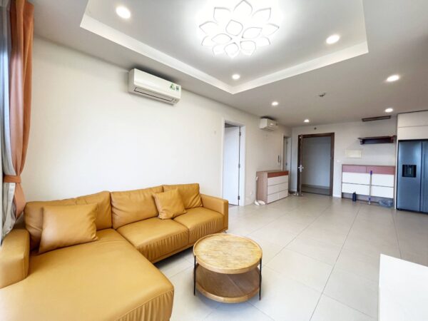 Lovely 2-bedroom apartment at Kosmo Tay Ho for rent (1)