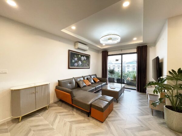 Stylish 3-bedroom apartment at Kosmo Tay Ho for rent (2)